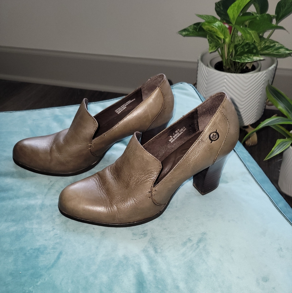 Born Leather Heels Pumps- army green